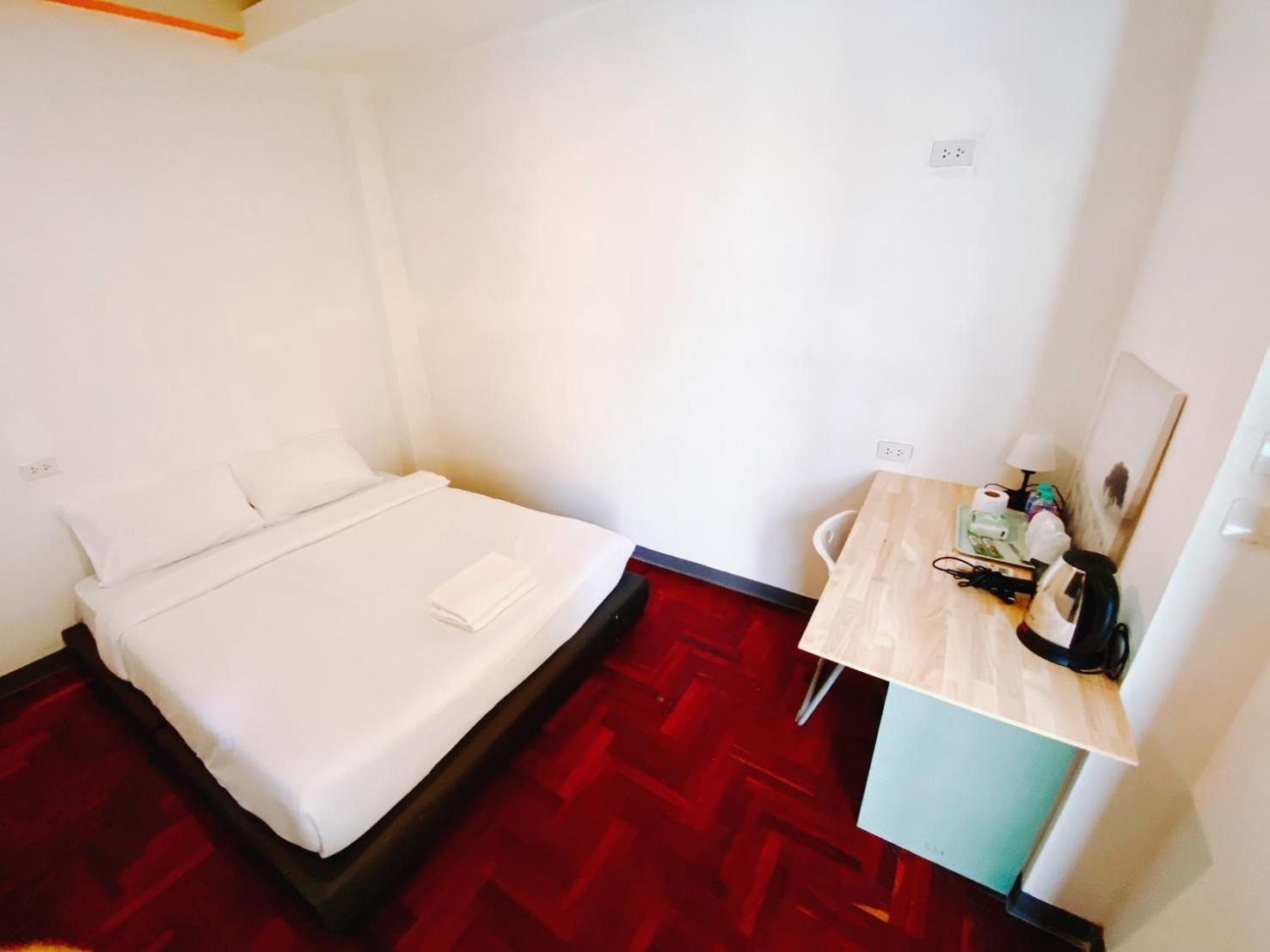 Go Inn Silom Bts Surasak X โกอินน์ สีลม บีทีเอส สถานีสุรศักดิ์ Bangkok Exterior photo